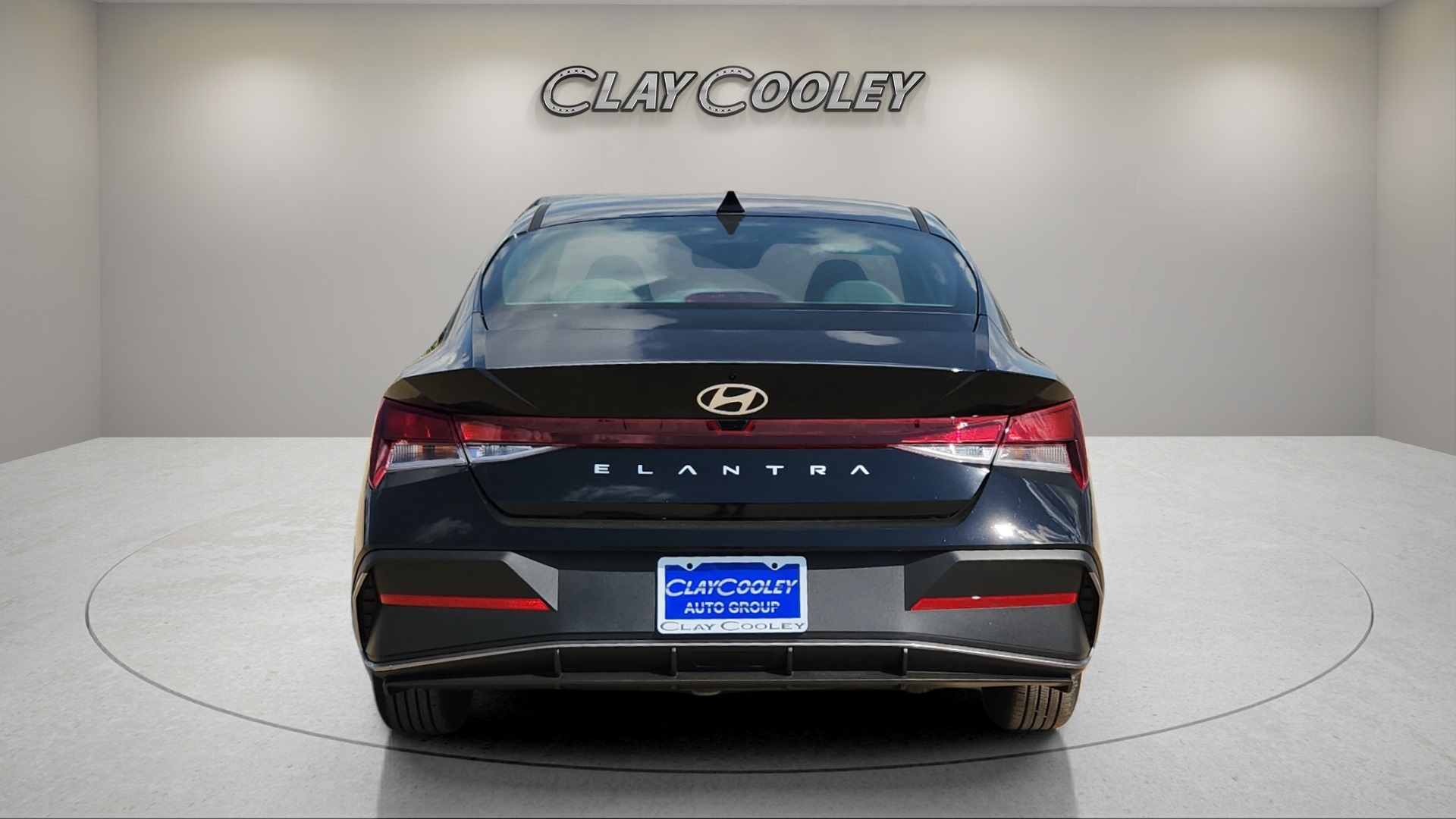 2025 Hyundai Elantra SE photo 4