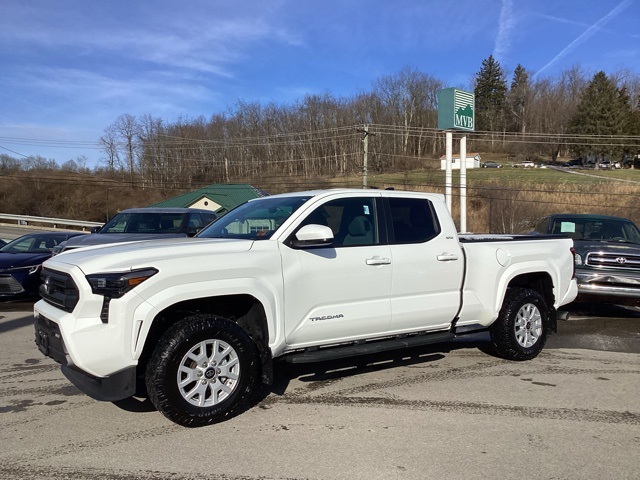 2025 Toyota Tacoma SR5 Double Cab 4WD