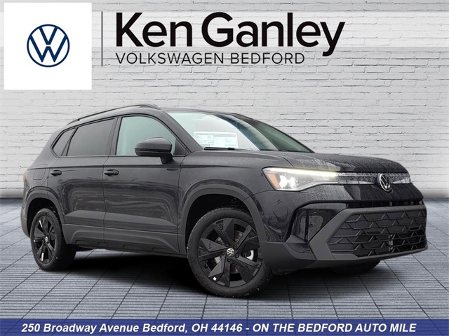 2026 Volkswagen Taos SE Black FWD