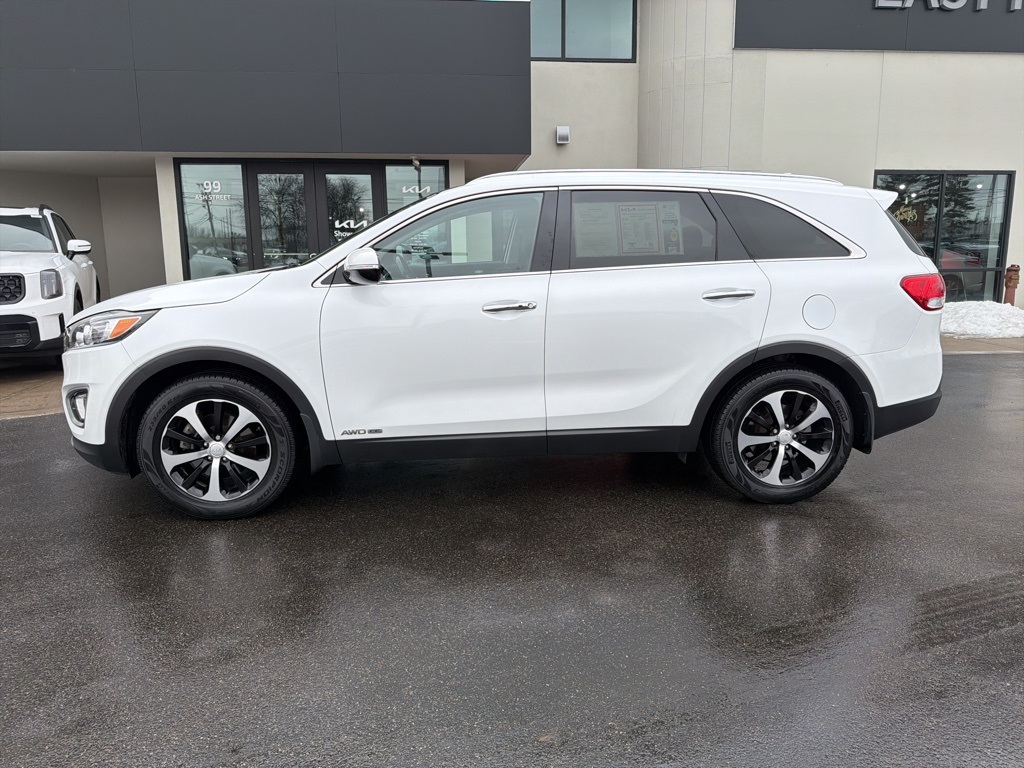 Used 2018 Kia Sorento EX with VIN 5XYPHDA58JG401560 for sale in East Hartford, CT