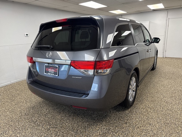 2016 Honda Odyssey SE photo 4