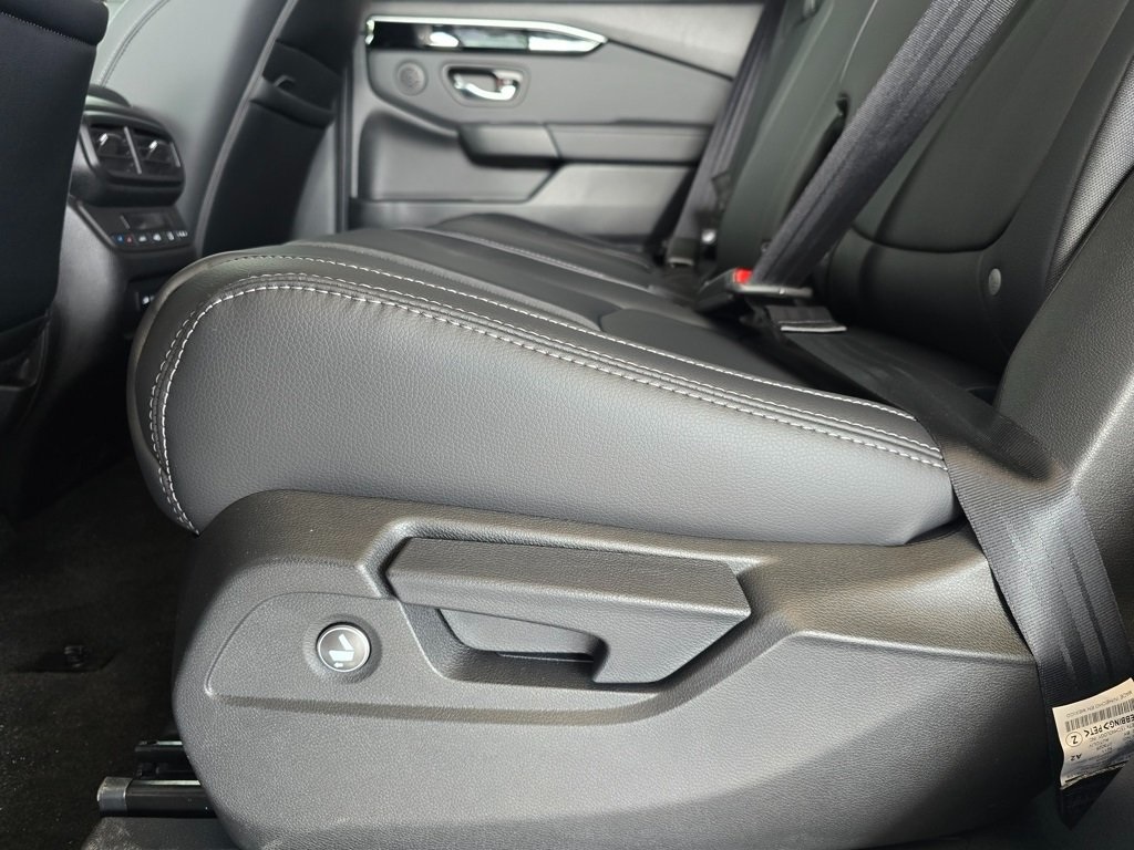 Thumbnail: 2025 Honda Pilot - 16