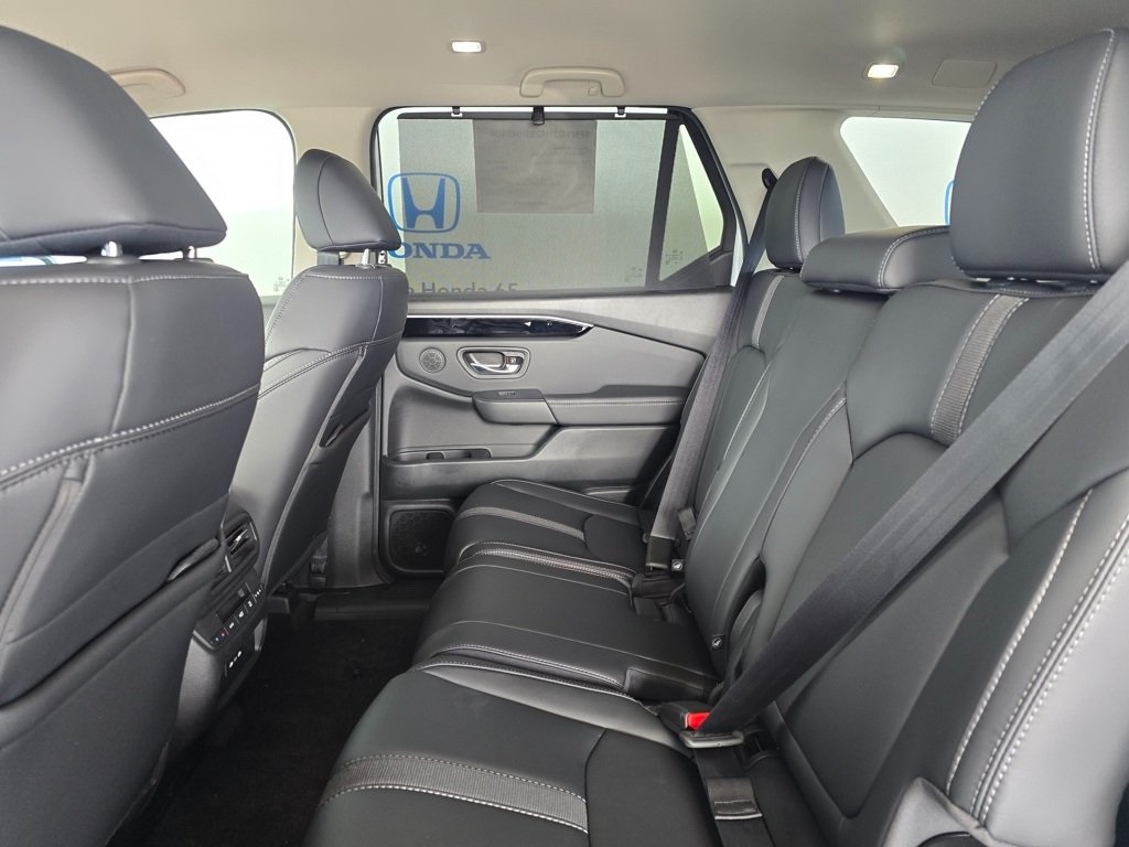 Thumbnail: 2025 Honda Pilot - 17