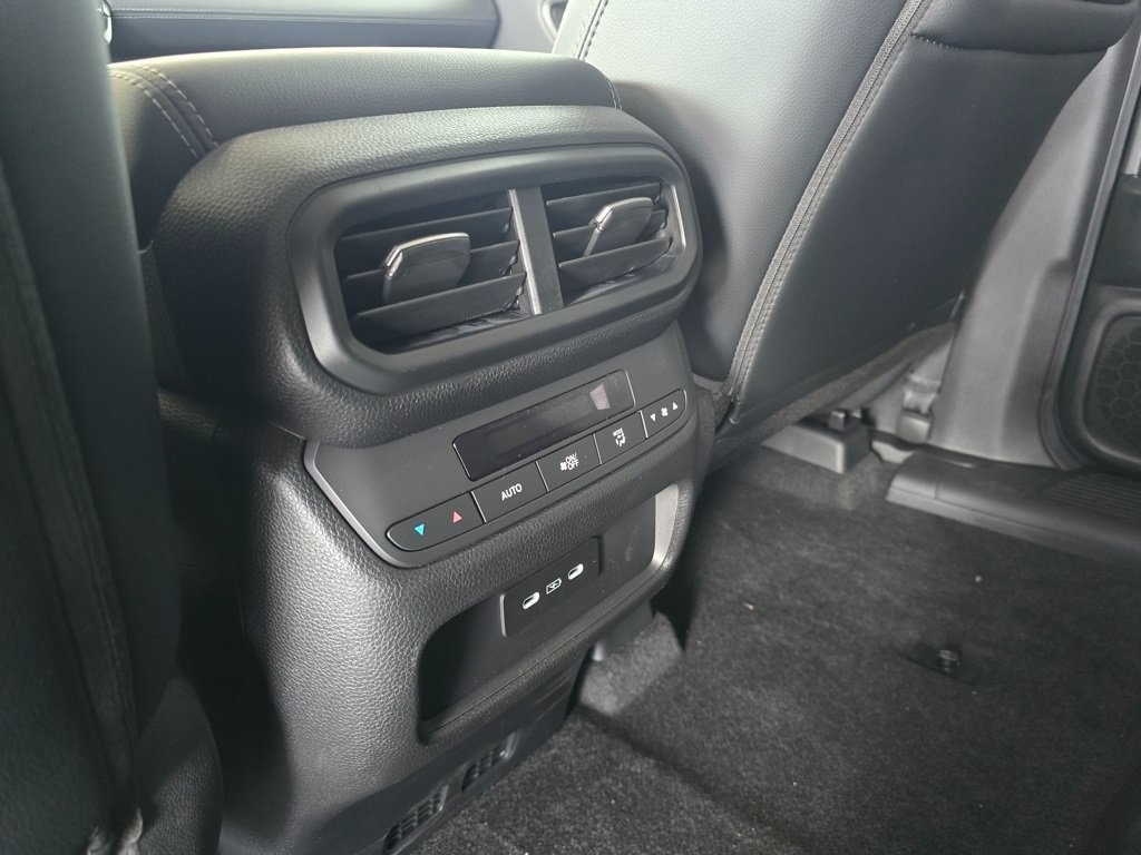 Thumbnail: 2025 Honda Pilot - 19