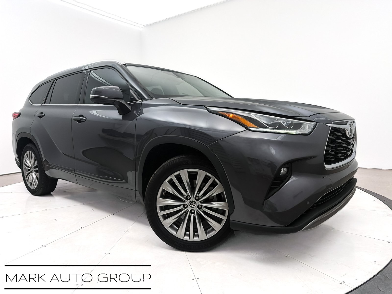 2022 Toyota Highlander Platinum