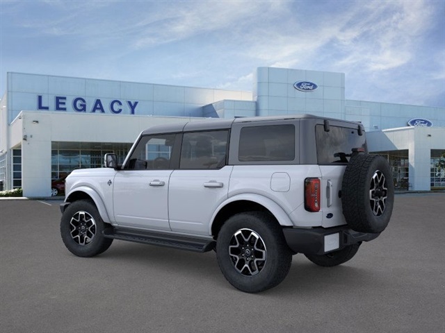 2025 Ford Bronco Outer Banks - 3