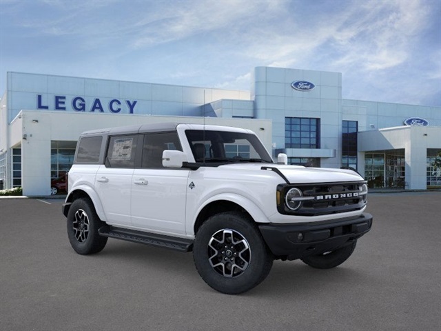 2025 Ford Bronco Outer Banks - 6