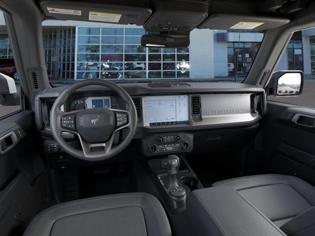 2025 Ford Bronco Outer Banks - 8