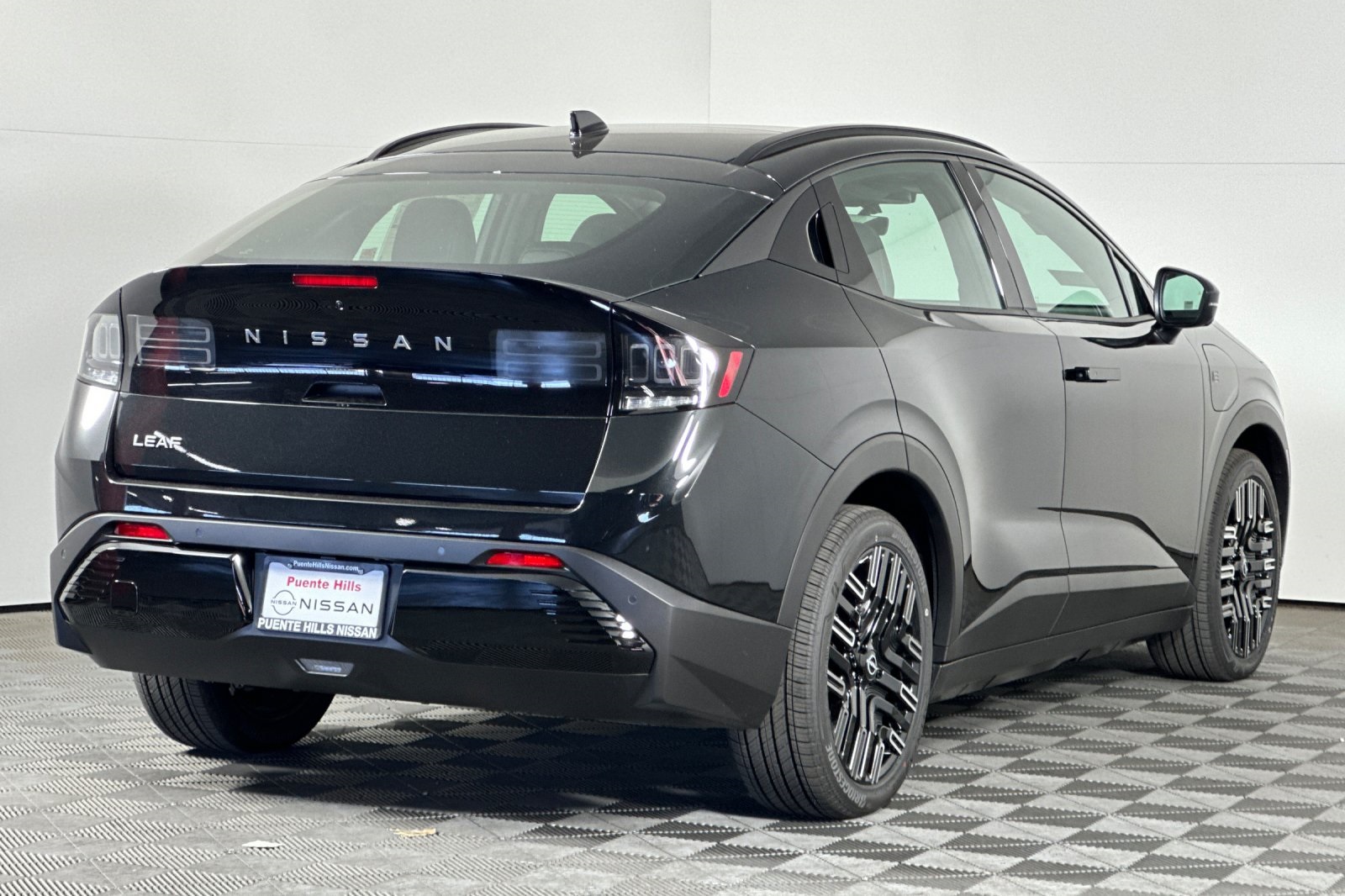 2026 Nissan Leaf photo 3