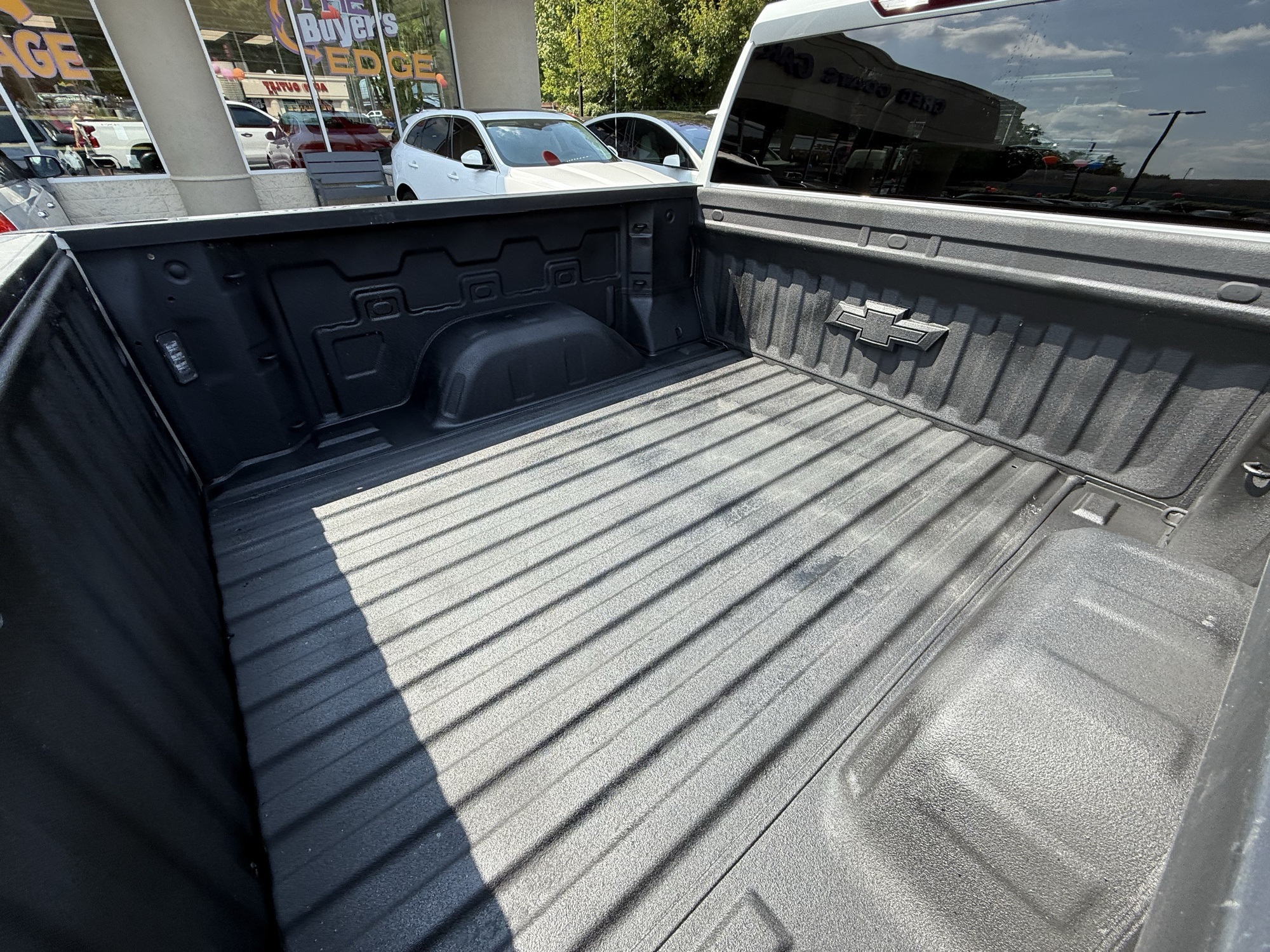 2023 Chevrolet Silverado 1500 RST photo 11