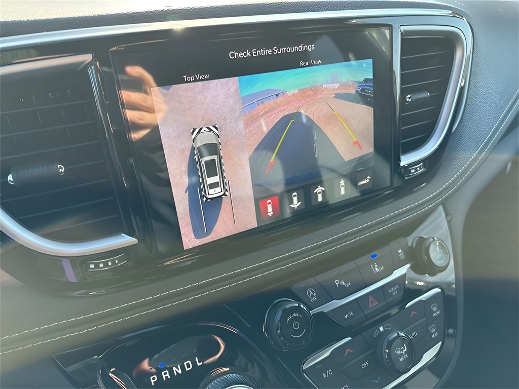 2026 Chrysler Pacifica