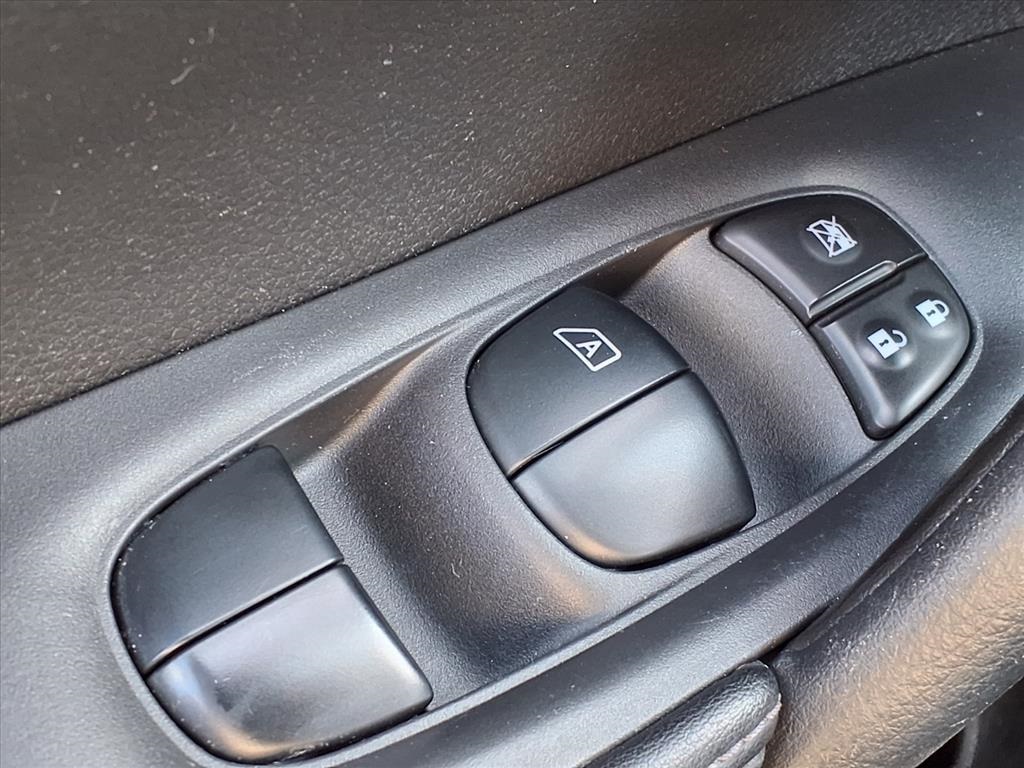 2020 Nissan Rogue SV White at Martin Chrysler Dodge Jeep Ram