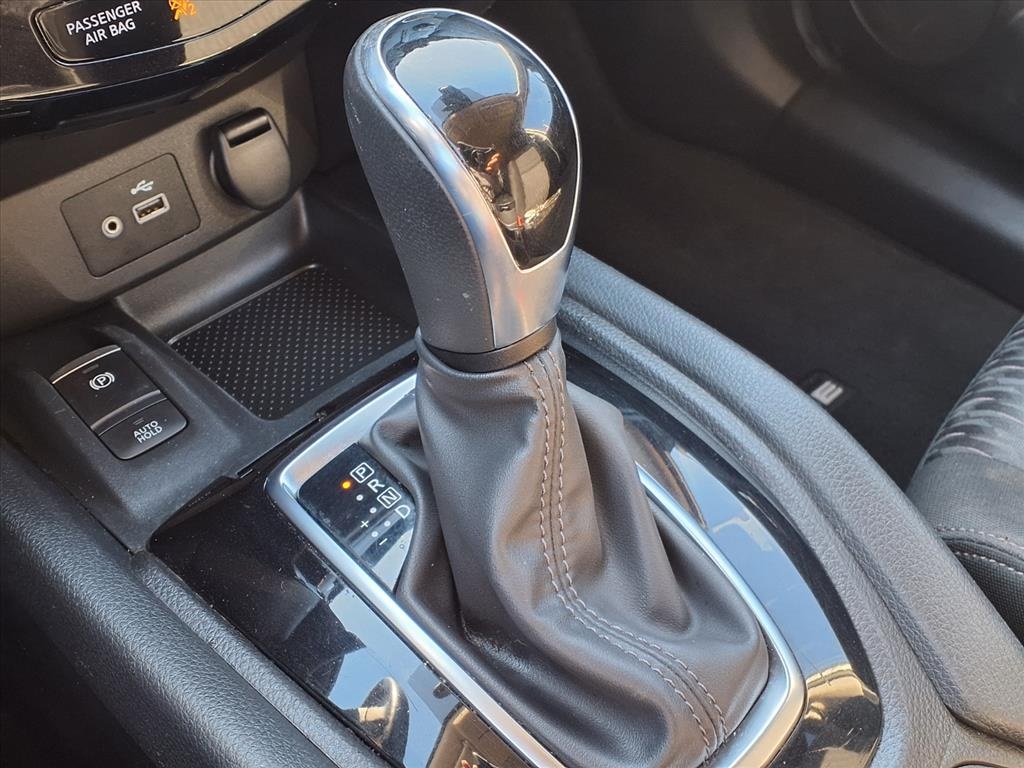 2020 Nissan Rogue SV White at Martin Chrysler Dodge Jeep Ram