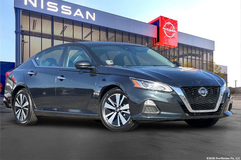 2022 Nissan Altima SV