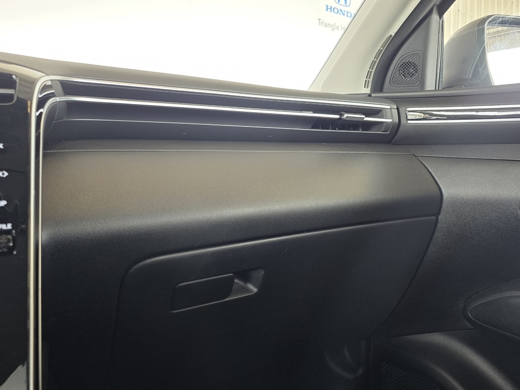 Thumbnail: 2022 Hyundai Tucson - 12