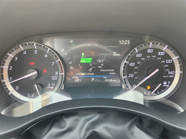 2022 Toyota Highlander XLE Silver at Don McGill Toyota