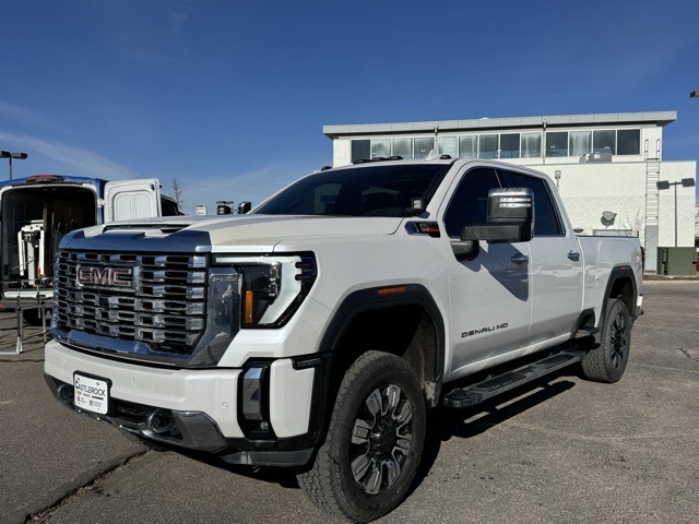 2024 GMC Sierra 2500HD Denali Crew Cab 4WD