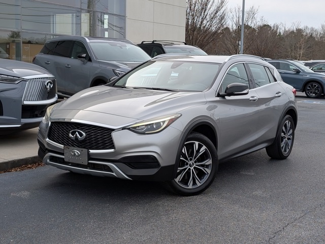 2017 INFINITI QX30 Luxury AWD