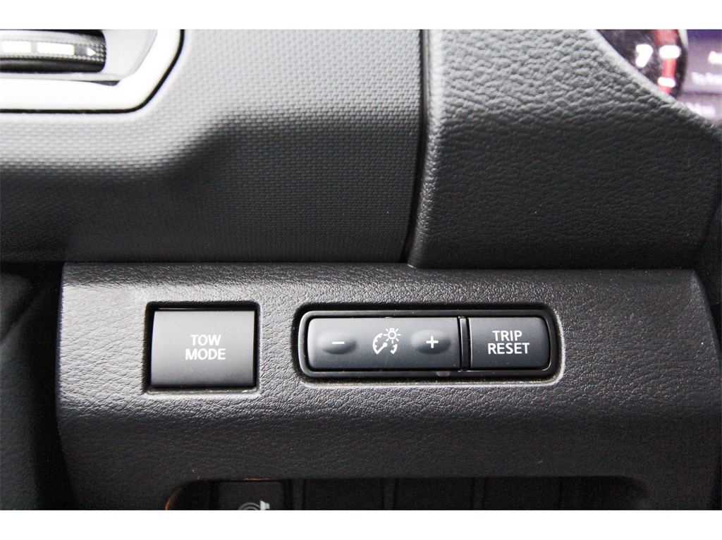 2022 Nissan Frontier PRO-X Black at Central Houston Nissan