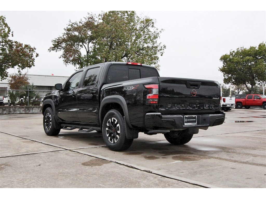 2022 Nissan Frontier PRO-X Black at Central Houston Nissan
