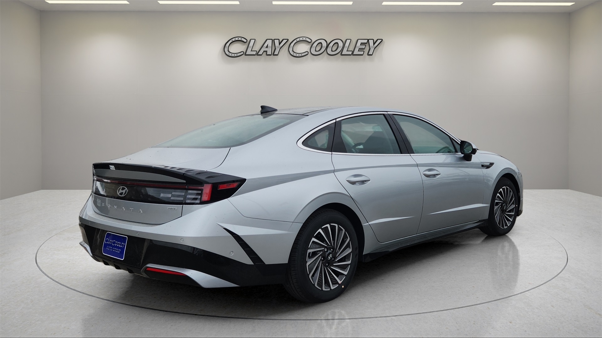 2025 Hyundai Sonata Hybrid Limited photo 3