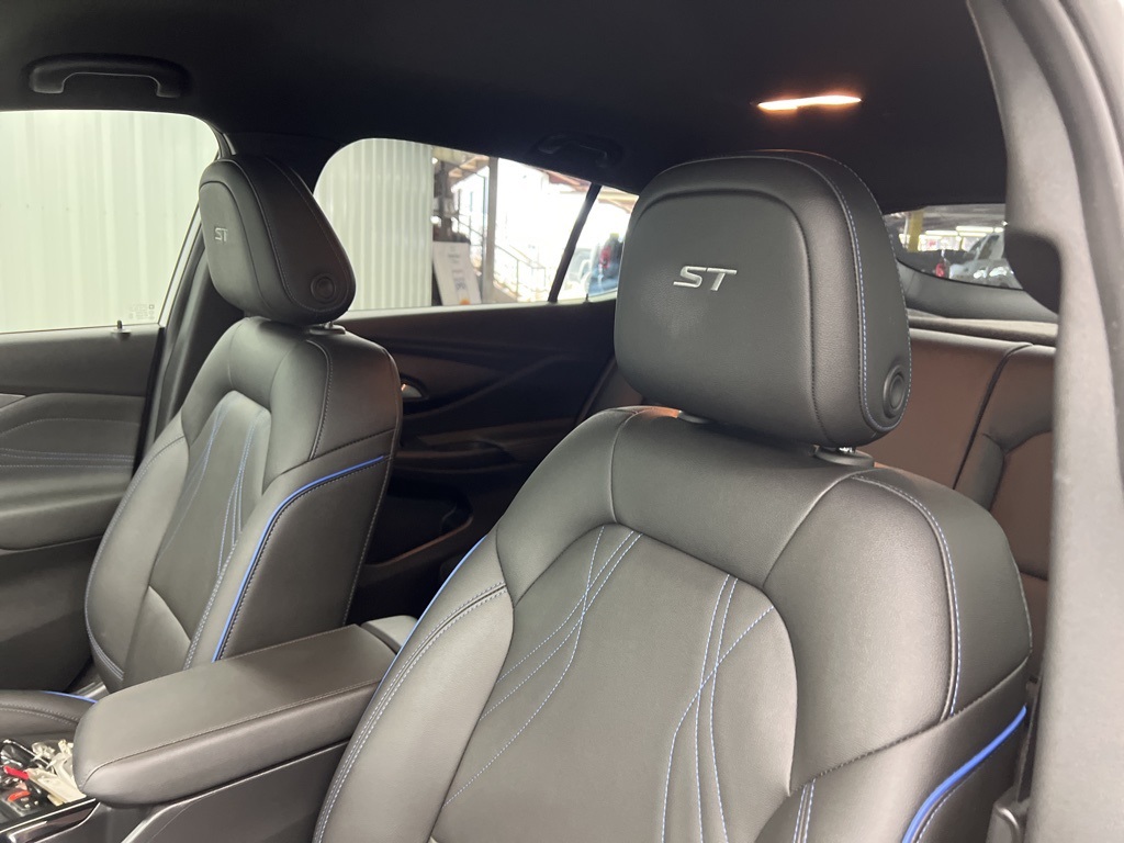 2024 Buick Envista Sport Touring Off-white at Big Star Buick GMC