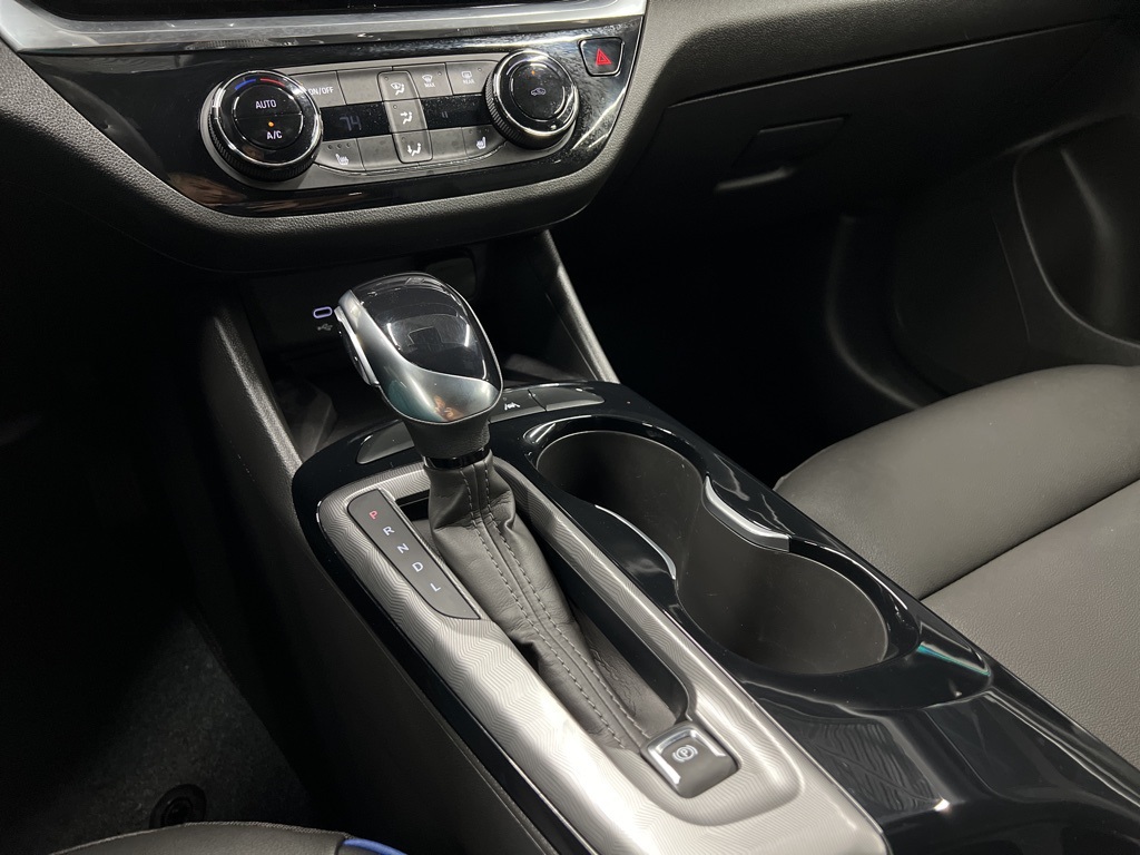 2024 Buick Envista Sport Touring Off-white at Big Star Buick GMC