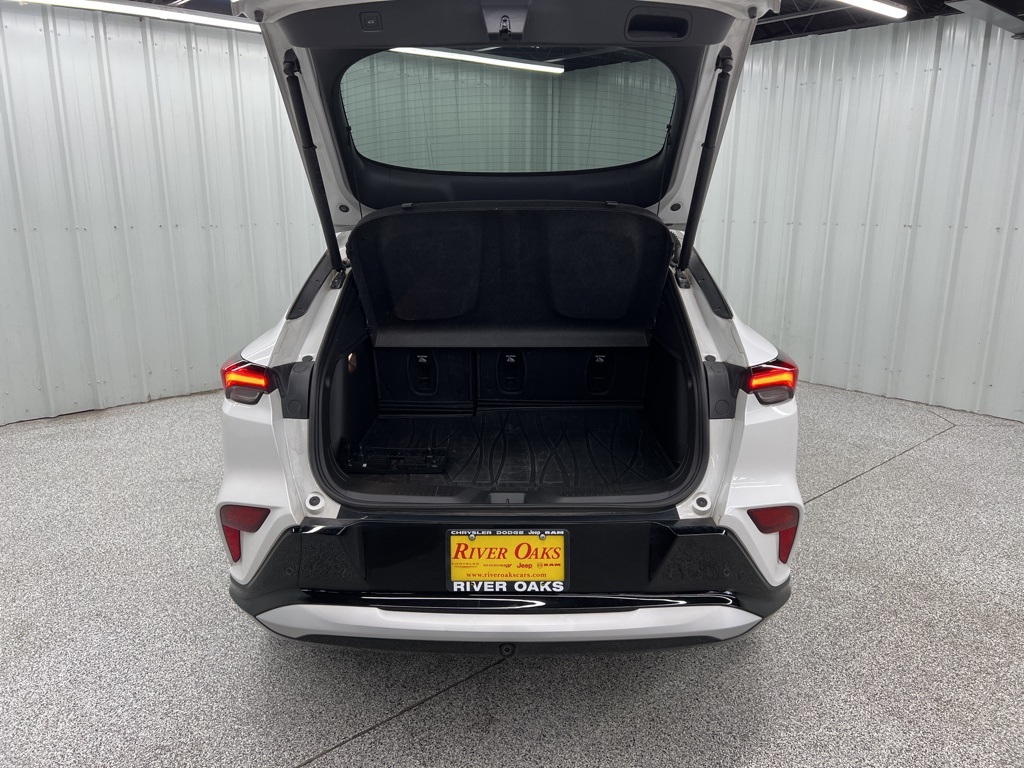 2024 Buick Envista Sport Touring Off-white at Big Star Buick GMC