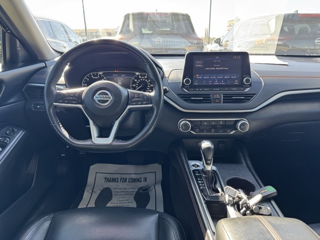 2022 Nissan Altima 2.5 SR photo 2