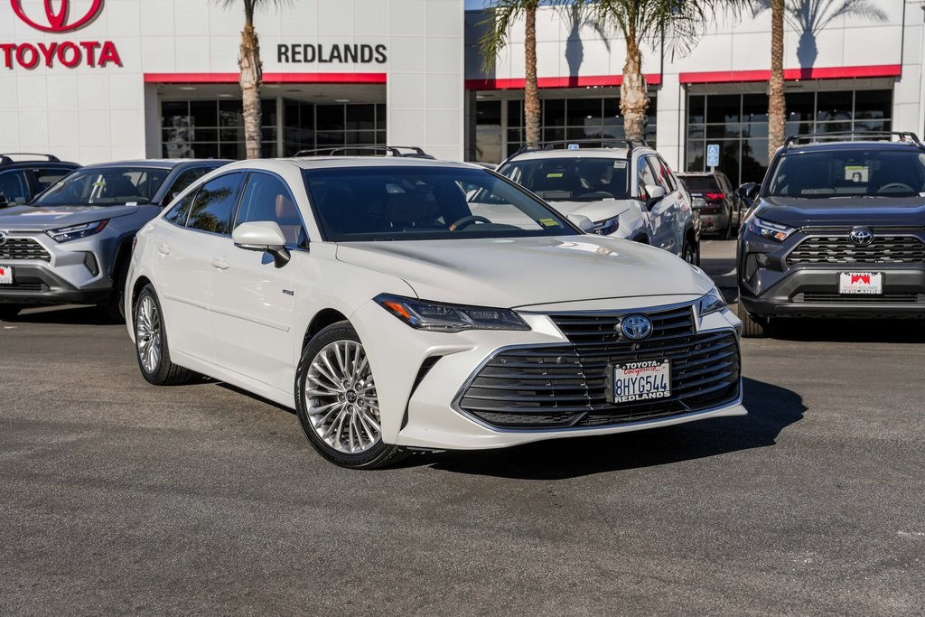 2019 Toyota Avalon Hybrid Limited FWD