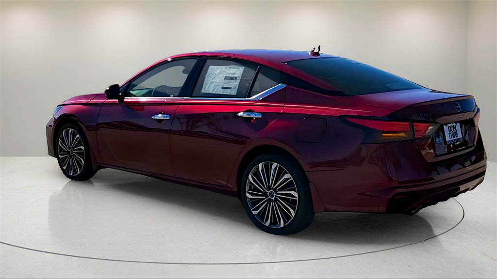 2025 Nissan Altima