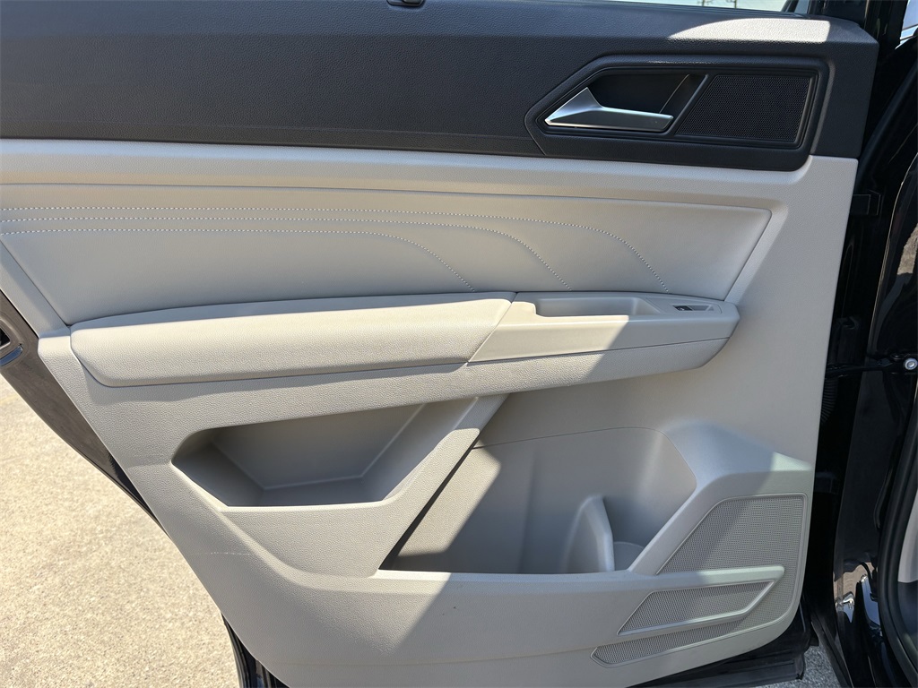 2022 Volkswagen Atlas 3.6L V6 SEL R-Line Black at Westside Lexus