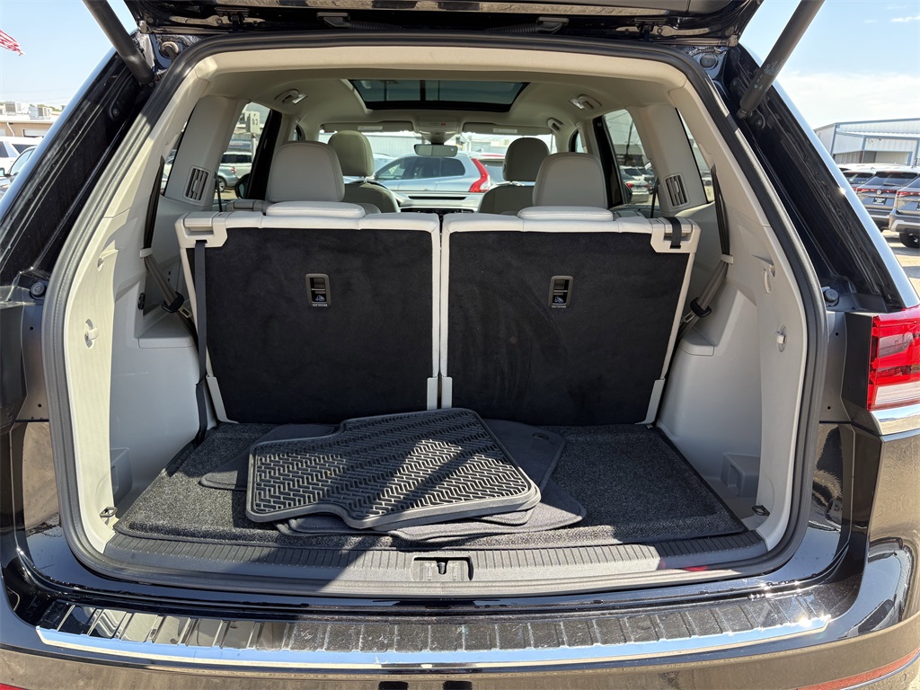 2022 Volkswagen Atlas 3.6L V6 SEL R-Line Black at Westside Lexus