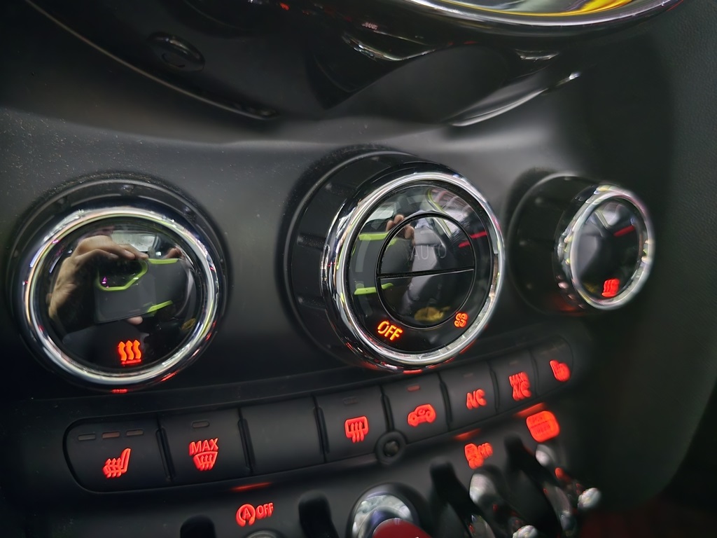 Thumbnail: 2023 MINI Cooper - 22