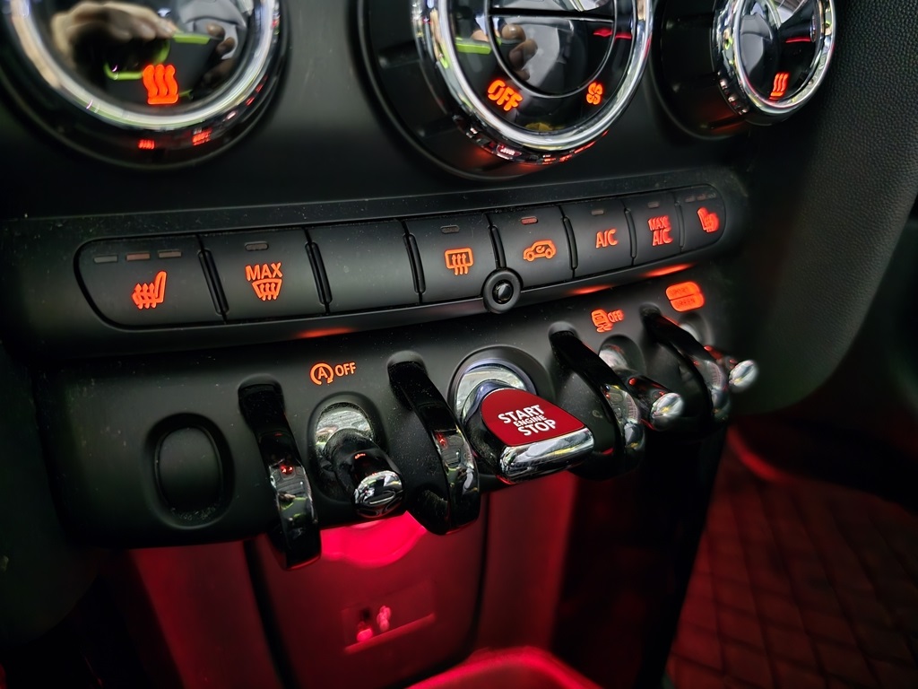 Thumbnail: 2023 MINI Cooper - 23