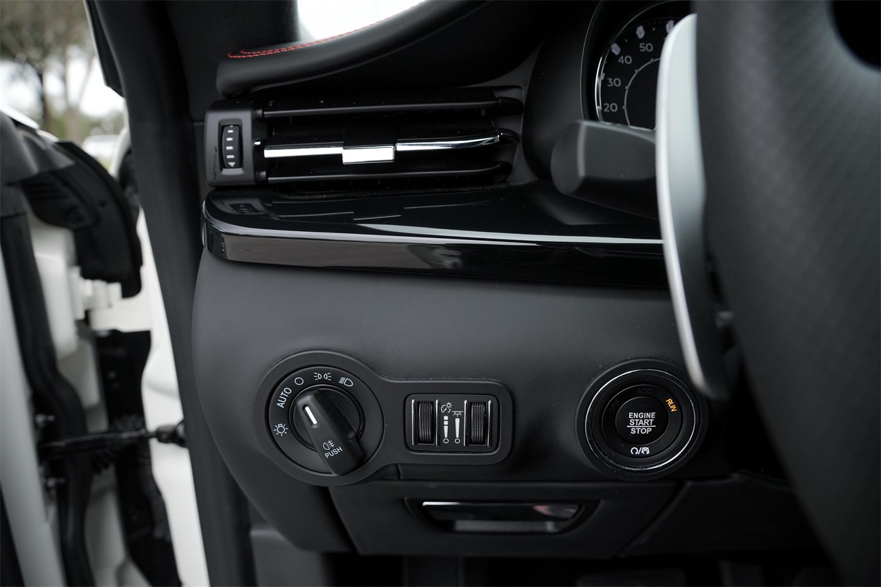 Used Car 2024 Maserati Quattroporte  Modena For Sale Under $90,000 In Austin, Texas