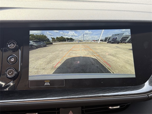 2023 Buick Envision Preferred White at Community Kia