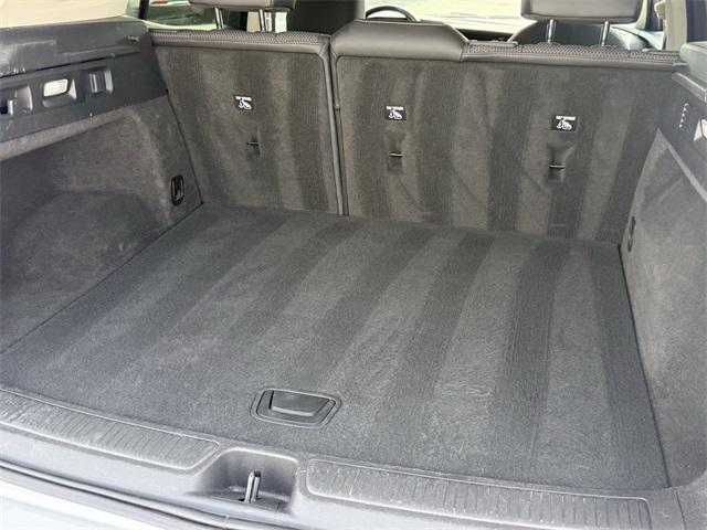 2023 Buick Envision Preferred White at Community Kia