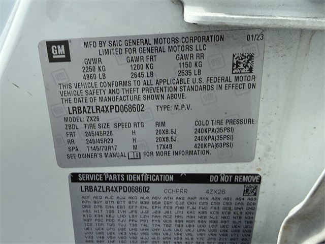 2023 Buick Envision Preferred White at Community Kia