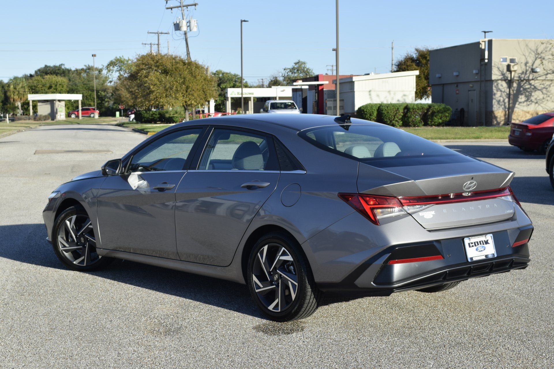 2024 Hyundai Elantra Limited - 8