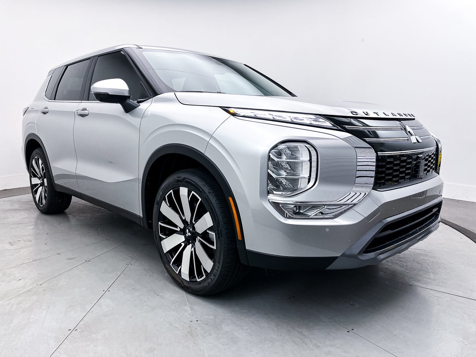 2025 Mitsubishi Outlander