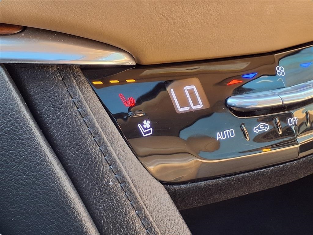 2017 Cadillac XT5 Platinum White at Bayshore Chrysler Jeep Dodge Ram