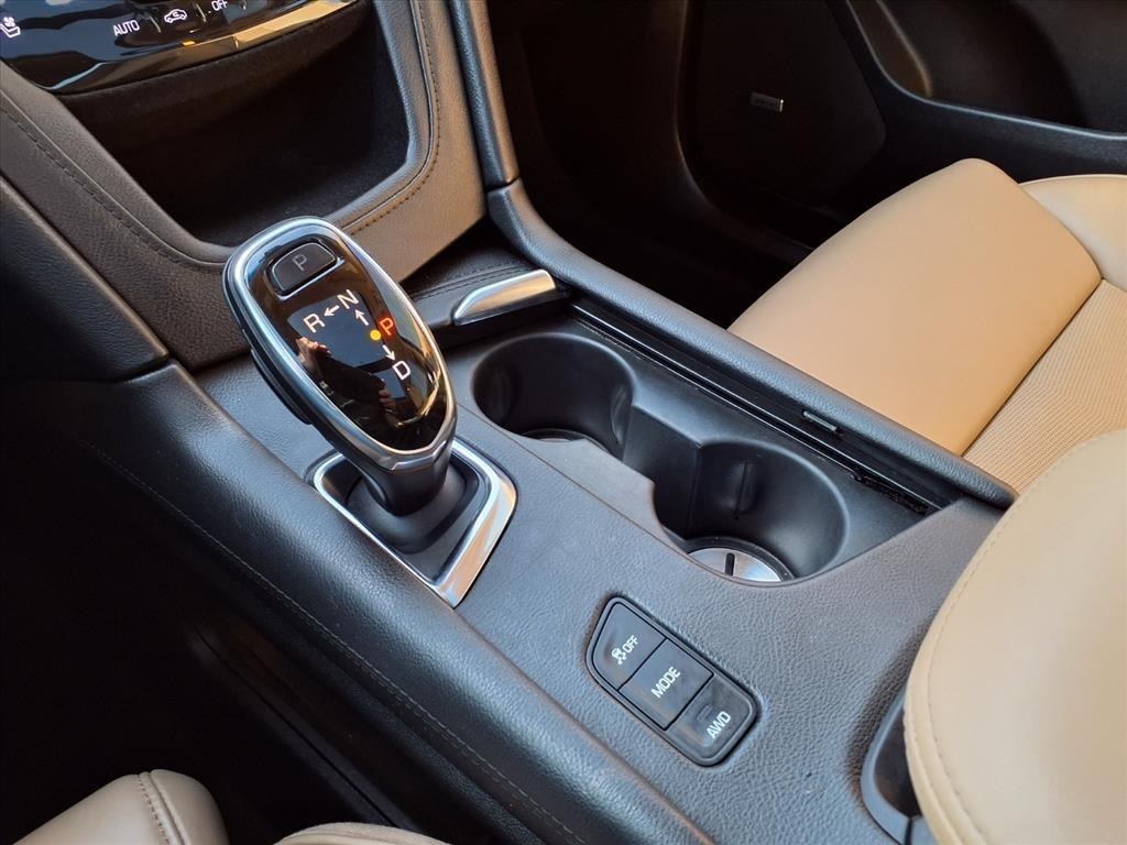 2017 Cadillac XT5 Platinum White at Bayshore Chrysler Jeep Dodge Ram