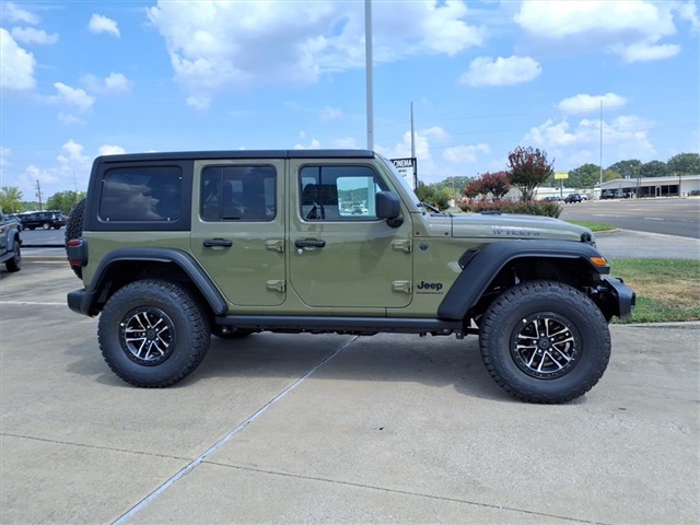 2025 Jeep Wrangler Willys photo 2