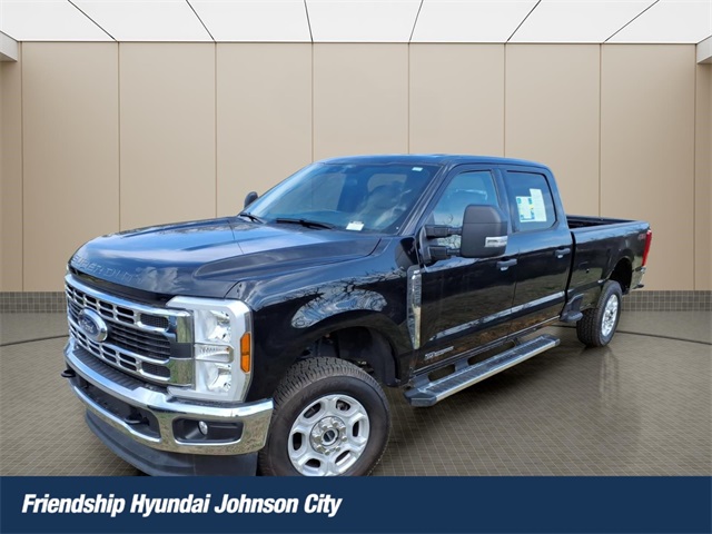 2025 Ford F-250 Super Duty XLT Crew Cab 4WD