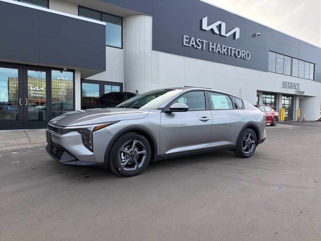 2025 Kia K4 LXS's photo