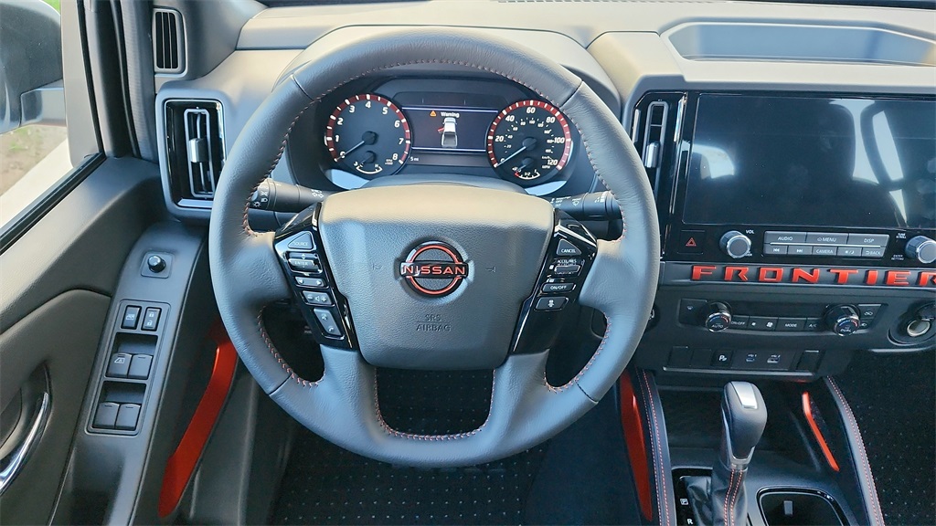 2025 Nissan Frontier