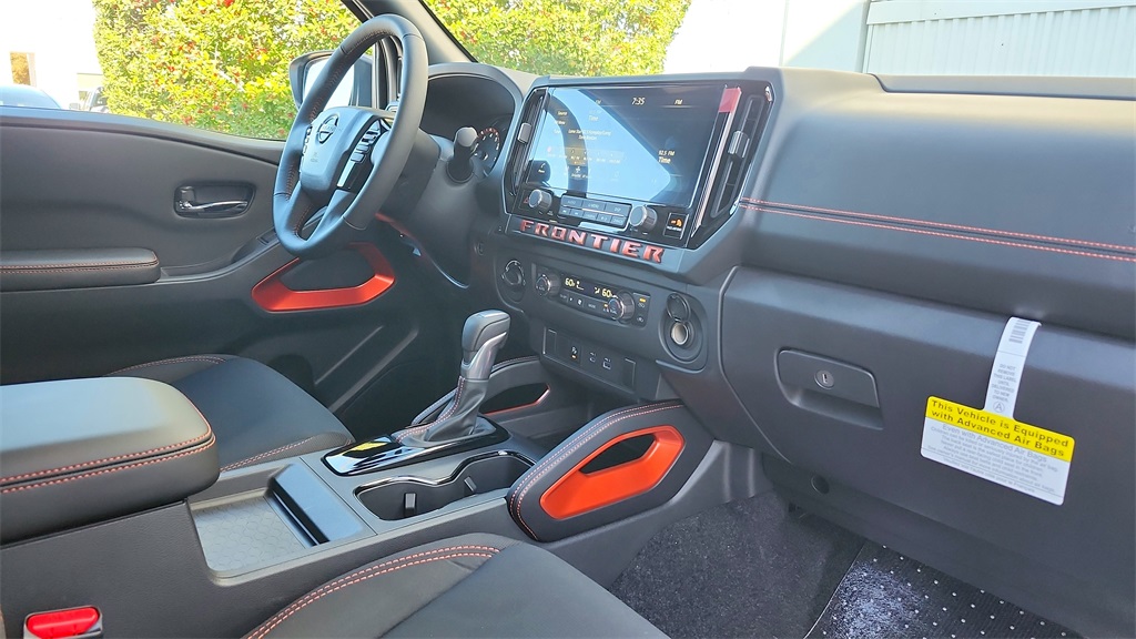 2025 Nissan Frontier