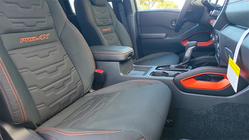 2025 Nissan Frontier