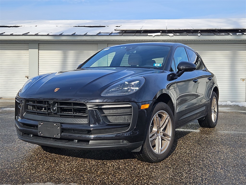 2025 Porsche Macan